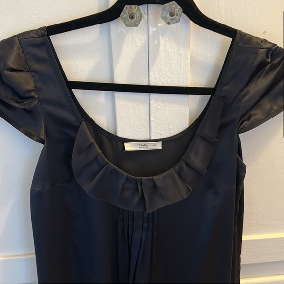PRADA |Elegant Black Silk Women's Top - Picture 2 of 6